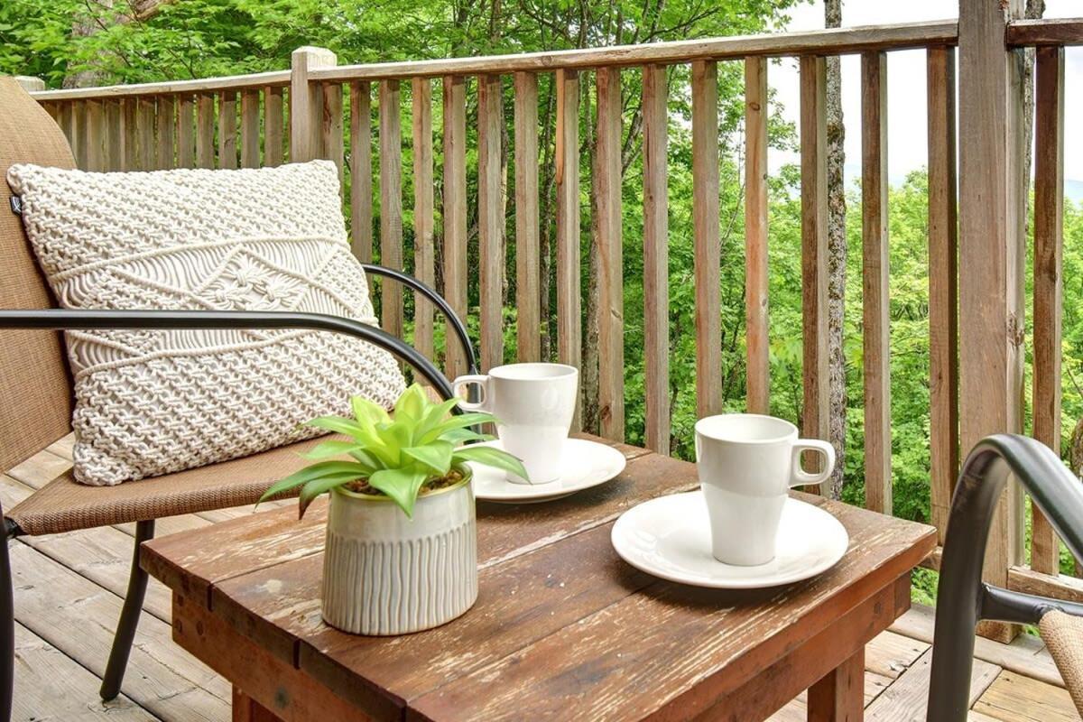 Chic Familiale, Relaxant Avec Spa En Montagnes Labelle Exterior photo